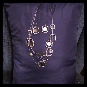 Necklace and earrings set